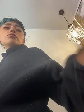 baby_akuma_'s Live XXX Chat