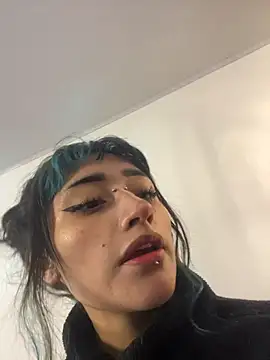 צ'אט XXX בשידור חי של baby_akuma_