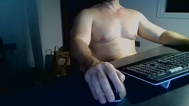 Show modela trencoxx na web-kameri