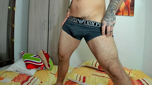 UR_LATIN_BUSHY_GUYS Webcamshow