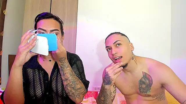 UR_LATIN_BUSHY_GUYS Show in webcam