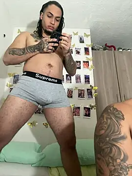 Show Webcam de UR_LATIN_BUSHY_GUYS