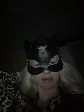 LeinaWoluers' Live XXX Chat