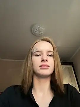 XXX chat uživo modela LeinaWoluers