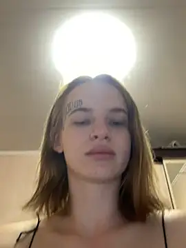 LeinaWoluers' Live XXX Chat