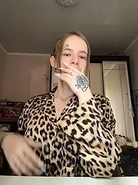 LeinaWoluers' Live XXX Chat