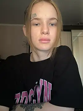 LeinaWoluers' Live XXX Chat