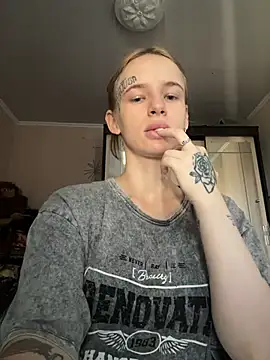 Chat +18 de LeinaWoluers ao vivo