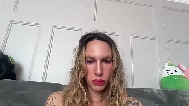 tslurbarbie: вебкам-шоу