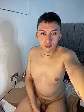 عرض كام leo_nico2036
