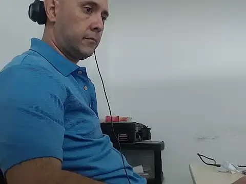 Show modela jpcowbow na web-kameri