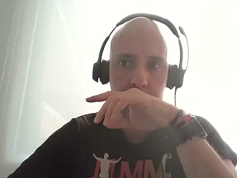 Show modela jpcowbow na web-kameri