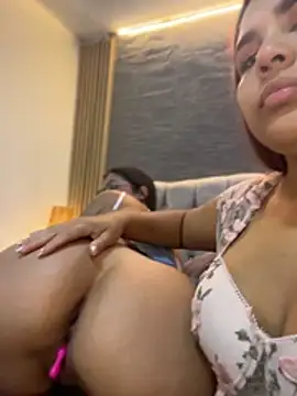 Show modela SamyandAlly na web-kameri