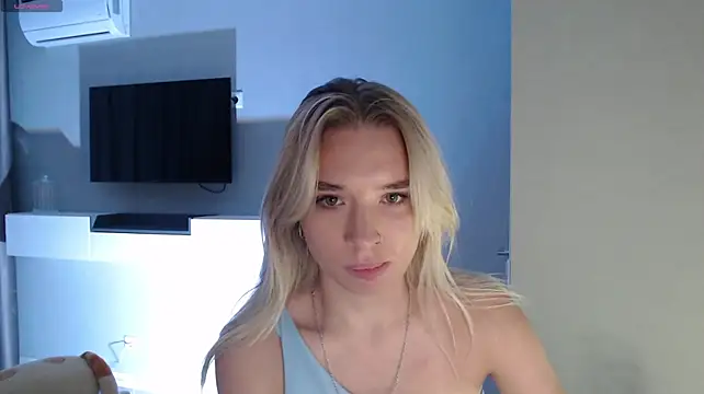 Emily_Hartt Live XXX-Chat