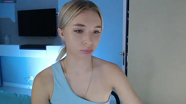 Czat XXX na żywo – Emily_Hartt