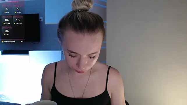 Emily_Hartt's Live XXX Chat