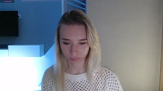 Emily_Hartt live XXX chat