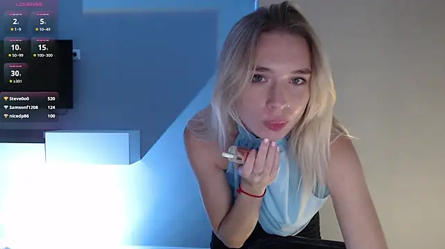 Emily_Hartt's Live XXX Chat