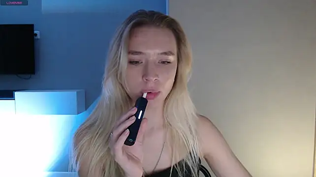 Emily_HarttのライブXXXチャット