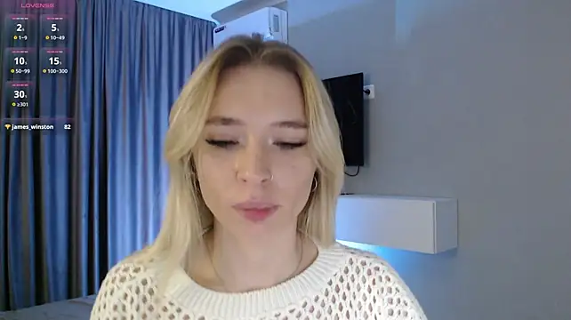 Emily_Hartt 现场XXX聊天
