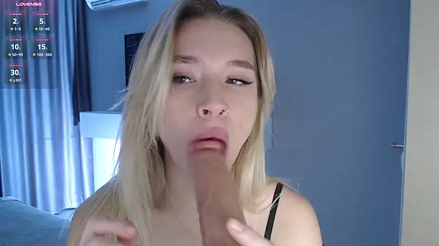 Emily_Hartt Live XXX-chat
