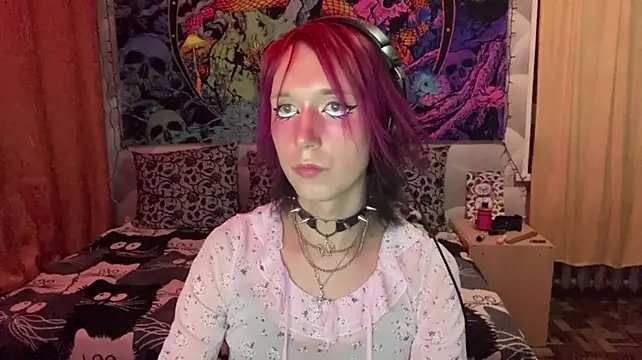 Show modela Reboot_F5 na web-kameri