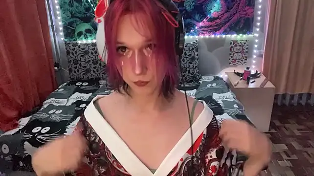 Show modela Reboot_F5 na web-kameri