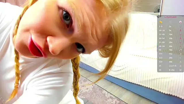 pestiyilinet's Live XXX Chat