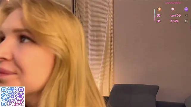 pestiyilinet's Live XXX Chat