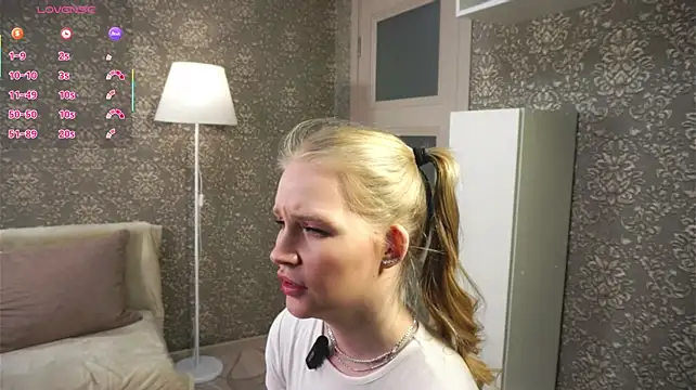 pestiyilinet's Live XXX Chat