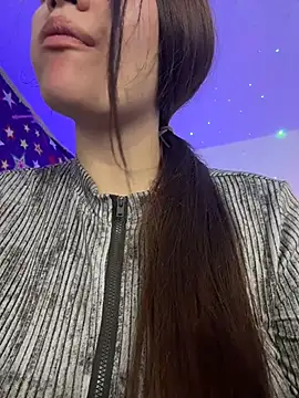 Angela_boobs19 网络视讯表演