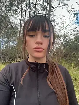 Angela_boobs19 Show in webcam