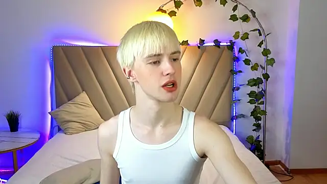 عرض كام RonteCharlize