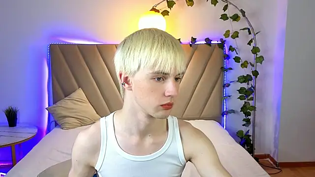 RonteCharlize Шоу с уебкамера