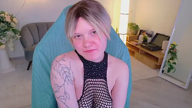 lunakitsune Adlı Modelin Canlı XXX Sohbeti