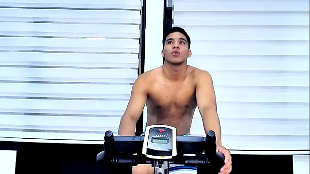 Show modela matteo_x_ na web-kameri