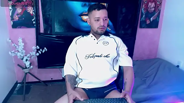 Aaron_Castro webcam show
