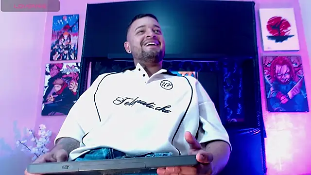 Show modela Aaron_Castro na web-kameri