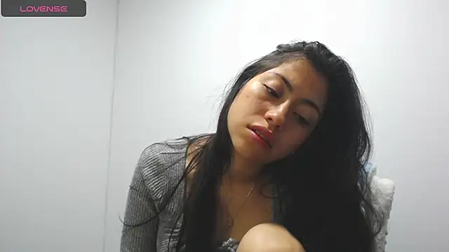 Pertunjukan Kamera Web TIFFANNY_KER_M