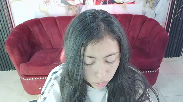 TIFFANNY_KER_M Show in webcam