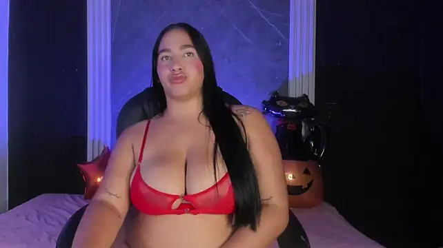 _Astrid_queenn Webbikameraesitys