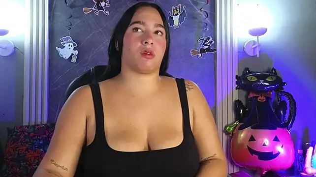 _Astrid_queenn Webbikameraesitys