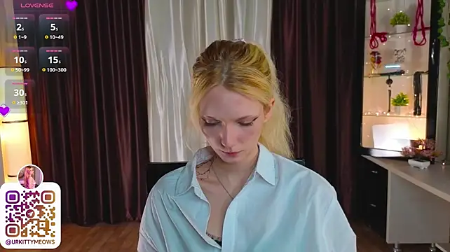 Chat XXX Live helly_hoff