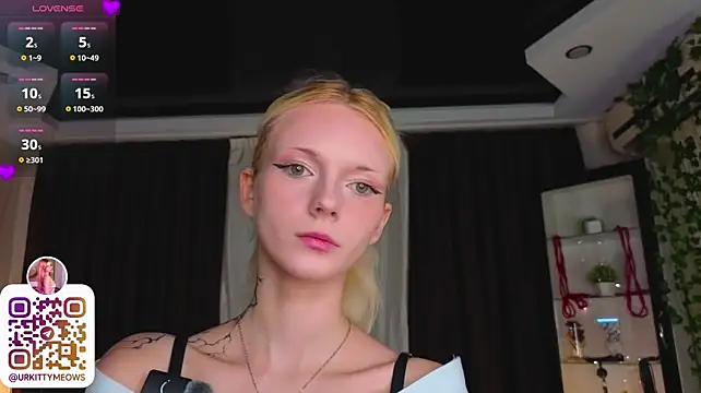 helly_hoff's Live XXX Chat