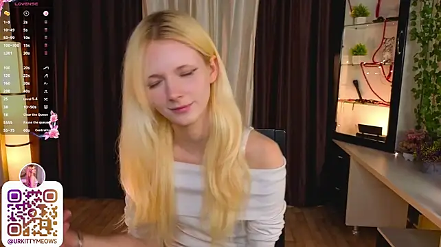 helly_hoff's Live XXX Chat