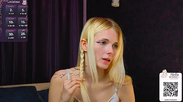 helly_hoff's Webcam Show