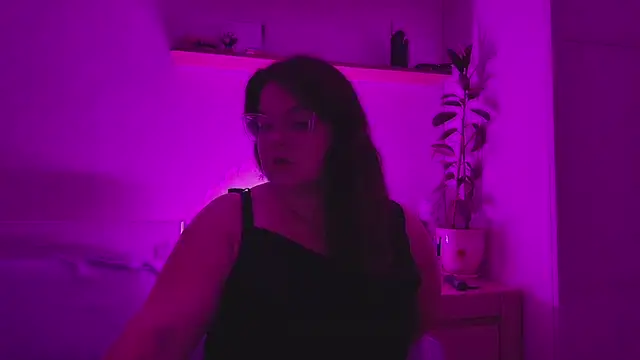 Fluffy_Puffy's Webcam Show