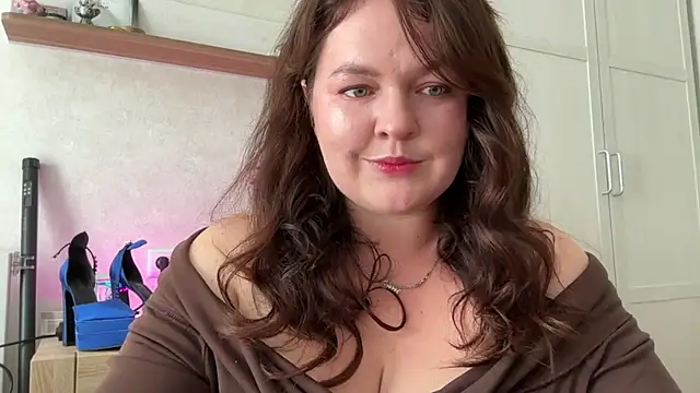 دردشة Fluffy_Puffy الجنسية المباشرة