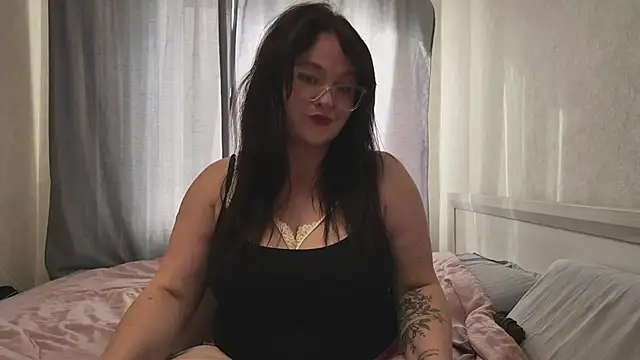 Fluffy_Puffy's Live XXX Chat
