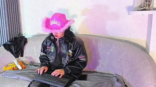 April_Petitt's Webcam Show